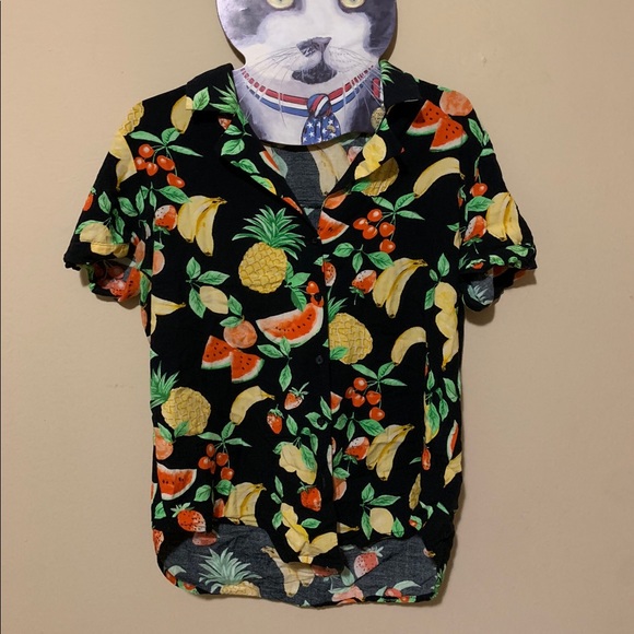 Forever 21 Tops - Forever 21 Fruit 🍉 🍎 🍌 shirt!
